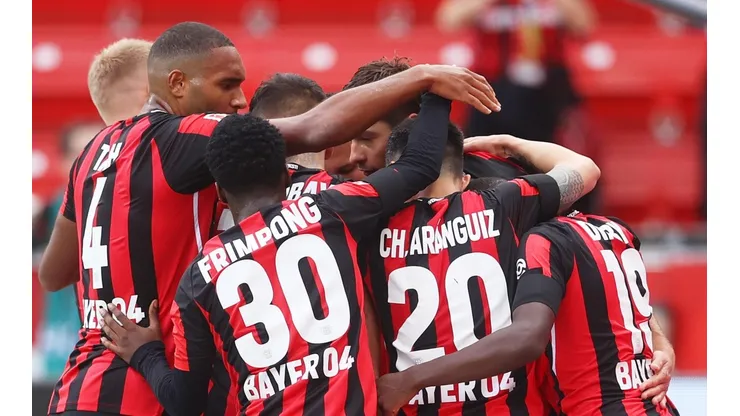 Aránguiz festejó junto al Leverkusen en la Bundesliga.