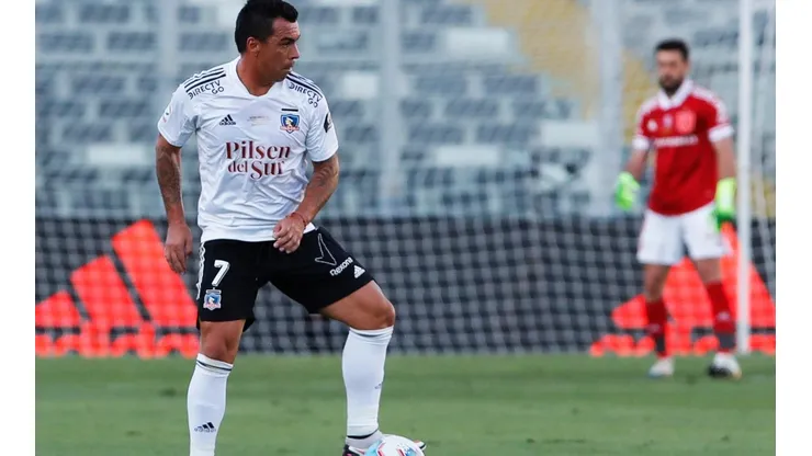 Esteban Paredes brilló en innumerables Clásicos ante Universidad de Chile.