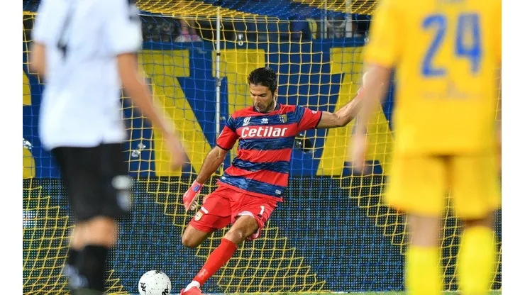 Buffon vistió los colores del Parma tras 20 años de su salida.
