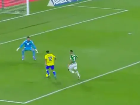 Video: ¡En el palo! Alarcón casi anota ante el Betis de Bravo y Pellegrini