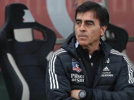 Pato Yáñez le regala un camión de flores a Gustavo Quinteros