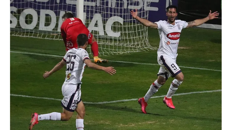 Melipilla consiguió un triunfo vital ante Everton en la lucha por la permanencia.