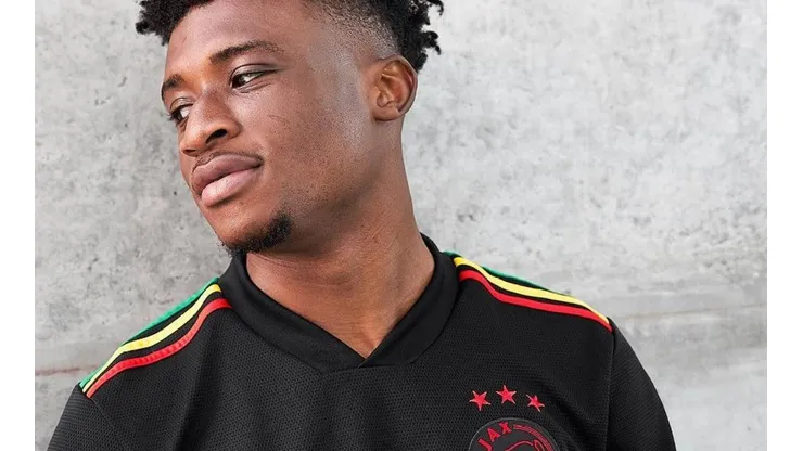 La nueva camiseta del Ajax está inspirada en Bob Marley