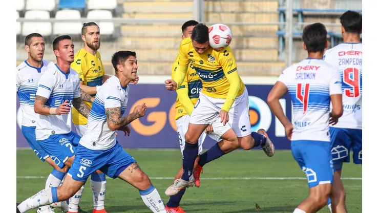 Universidad Católica y Everton vienen de perder en la última jornada del Campeonato Nacional.