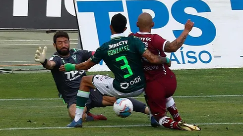 Humberto "Chupete" Suazo desmintió su salida de La Serena y aseguró que se quedará en el club papayero.