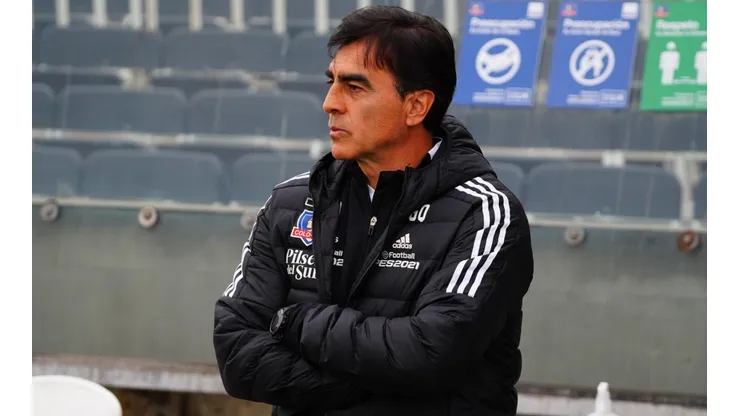 Gustavo Quinteros insiste no sólo por uno, sino por dos refuerzos para "reemplazar a los que se fueron" en Colo Colo.