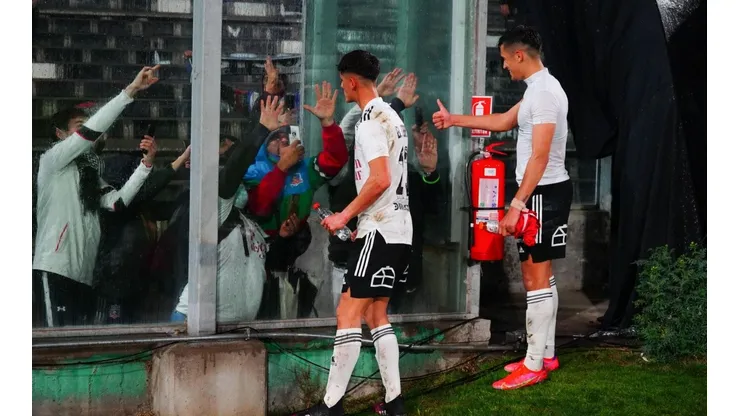 Colo Colo fue pura alegría en el regreso de sus hinchas.