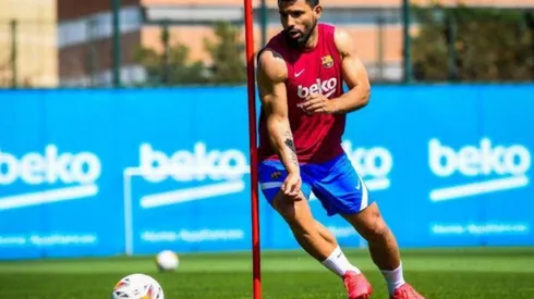 El Kun Agüero podrá debutar con Barcelona a mediados de noviembre.