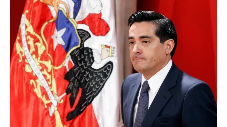 Exministro Peñailillo postulará al Senado con cupo del PRO