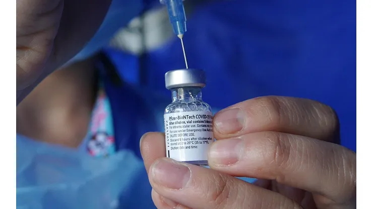 Adulta mayor muere tras recibir dosis de refuerzo de la vacuna Pfizer en Palmilla