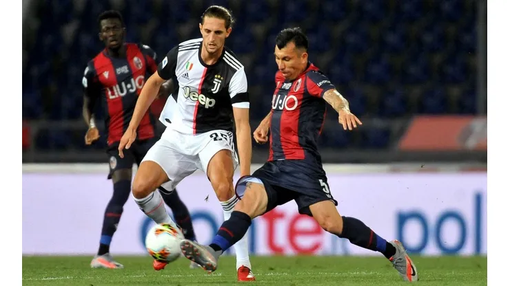 Medel recupera terreno en el Bologna