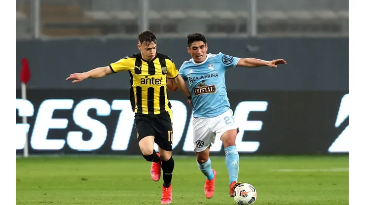 Peñarol se impuso por 3-1 ante Sporting Cristal en la ida.