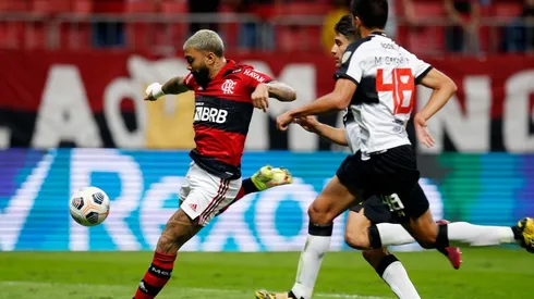 Flamengo es el segundo brasileño en avanzar a semis de Libertadores.