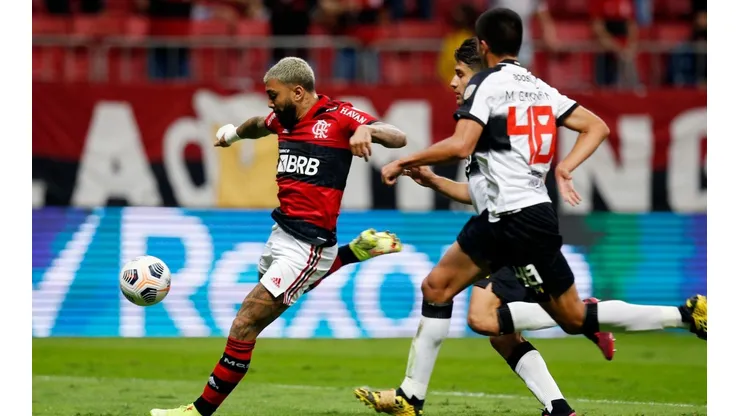 Flamengo es el segundo brasileño en avanzar a semis de Libertadores.