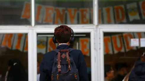 Plataforma web sigue disponible para apoderados que quieran postular a alumnos. (Foto: Agencia Uno).