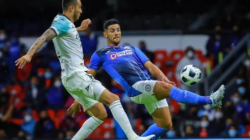 Lucas Passerini se está abriendo un espacio en Cruz Azul.
