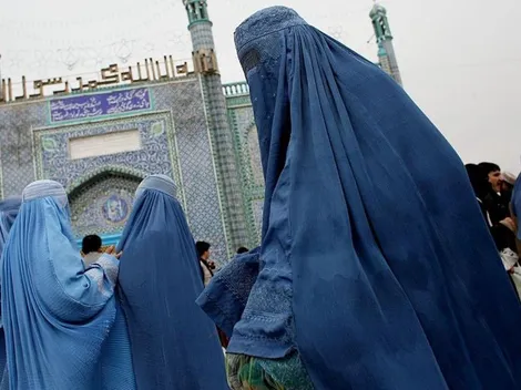 ¿Por qué las mujeres corren riesgo en Afganistán?