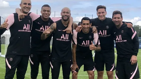 PSG conmemoró el primer triunfo de Lionel Messi en el equipo junto a sus impresionantes compañeros