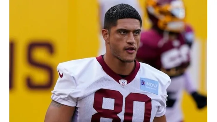 Sammis Reyes con la camiseta del Washington Football Team