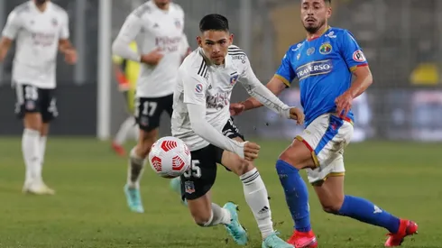 Joan Cruz se ha mostrado a tono con las circunstancias cuando ha sido requerido como titular en Colo Colo, con sólo 18 años