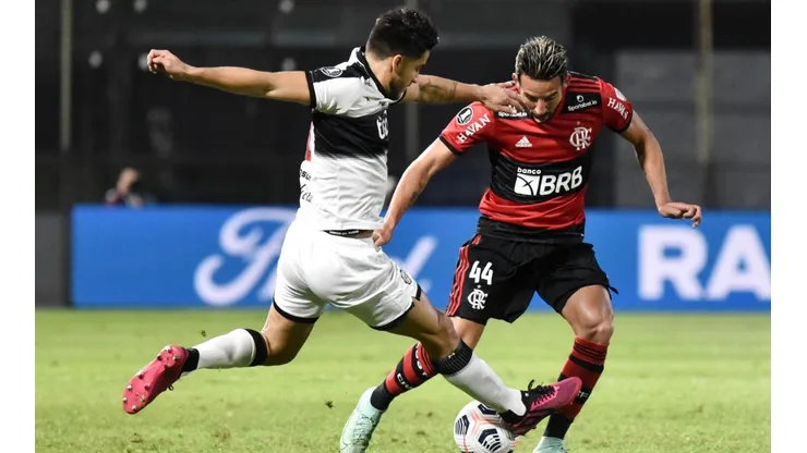 Mauricio Isla es titular inamovible en el Mengao. (Foto: Getty)