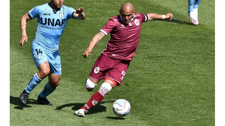 Humberto Suazo se marcha de Primera División después de mostrar su completa vigencia a los 40 años de edad