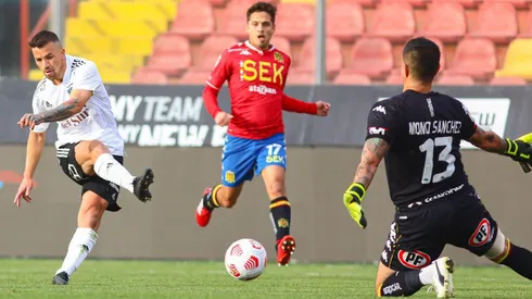 Colo Colo lo pasó mal en ataque, gracias al gran partido del Mono Sánchez.