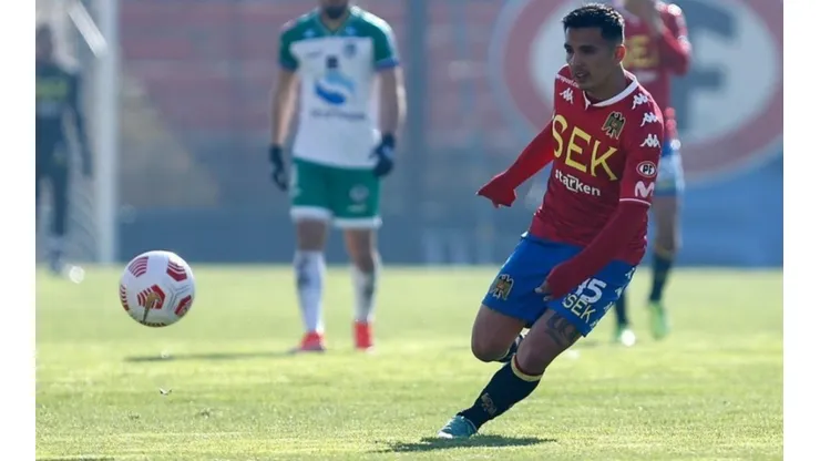 Abrigo prepara las maletas para jugar por Ñublense.