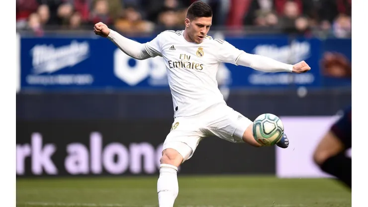 Inter va por el fichaje de Luka Jovic.