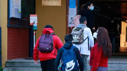 El bono es para alumnos entre 5° básico y 4° medio.