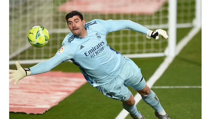 Thibaut Courtois renovó su contrato por cinco años en el Real Madrid.
