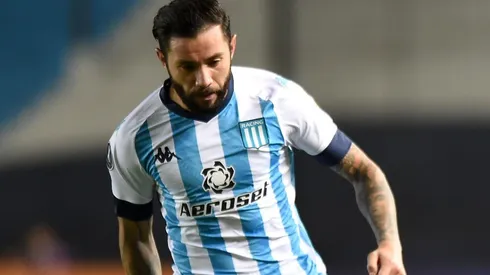 Racing derrotó a Newell's con presencia de Eugenio Mena