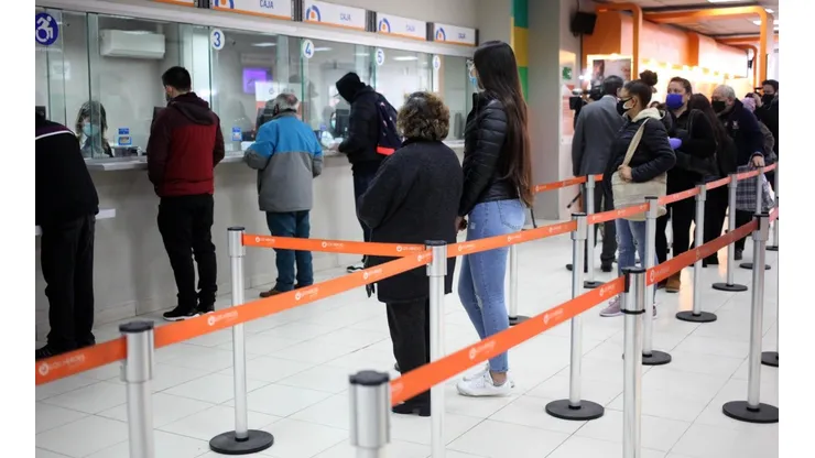 Nuevos bonos se anunciaron la semana pasada sobre el IFE. (Foto: Agencia Uno).