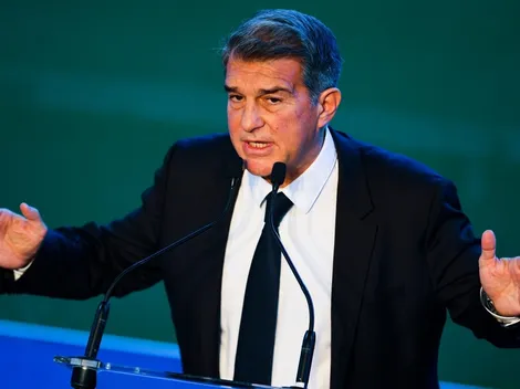 Pancartas contra Joan Laporta: "Engañaste a D10S"