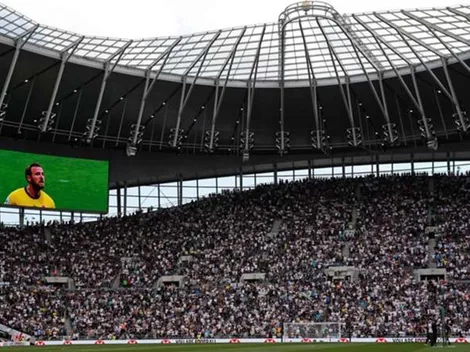 Hinchada del Tottenham canta en el estadio: "¿Estás mirando Harry Kane?"