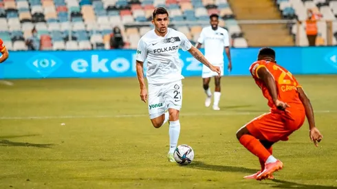 César Pinares debuta con corajuda asistencia en Altay de Turquía.