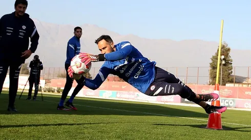 Claudio Bravo es el arquero más importante de la historia de la selección chilena y la Roja lo espera para las Eliminatorias Qatar 2022