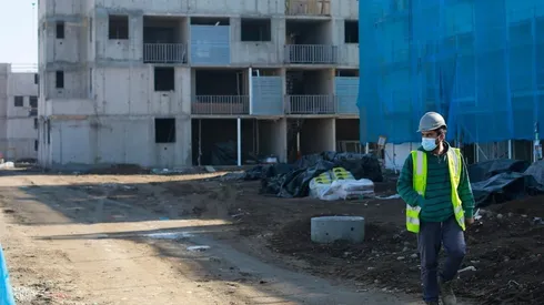 Este beneficio permite a las familias que no son dueñas de una vivienda, construir una sin crédito hipotecario.