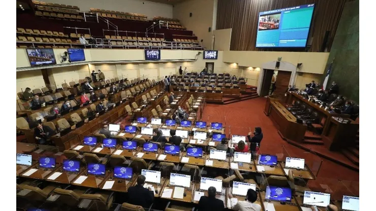 La comisión de Desarrollo Social inició el proceso para una ley corta que aumente el IFE Universal Extendido.