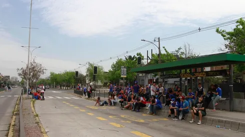 Mantener la distancia social, cambiar y lavar la ropa son parte de las recomendaciones al volver a casa. (Foto: Agencia Uno).