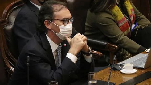 Acusación Constitucional contra Figueroa es rechazada y seguirá siendo ministro de Educación