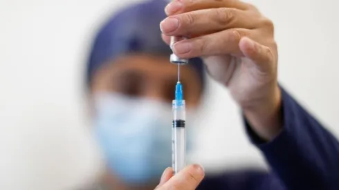 El porcentaje de vacunación en cada región dicta el toque de queda en dicha zona.