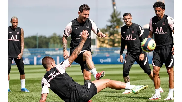 Lionel Messi tuvo su primer entrenamiento con PSG.