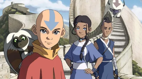 Aang y compañía en la serie animada original, Avatar: The Last Airbender.