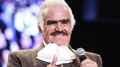 Vicente Fernández en uno de sus miles de shows.
