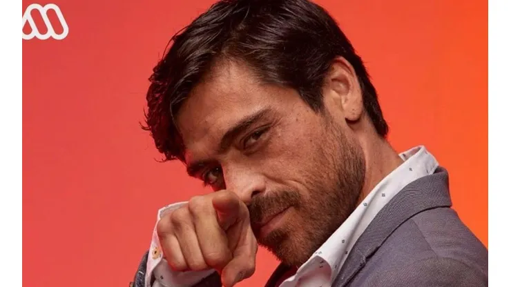 Etienne Bobenrieth es Santiago, el protagonista de #PobreNovio.