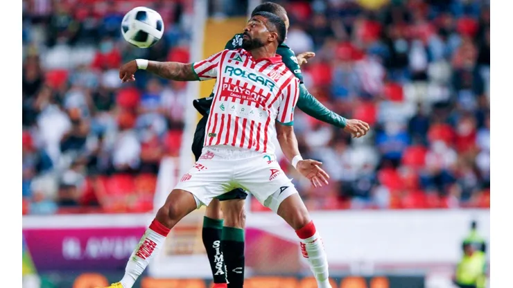 Rodrigo Aguirre milita en Necaxa