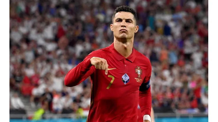 Cristiano Ronaldo se burló de un compañero de selección que lo quiere en Francia.