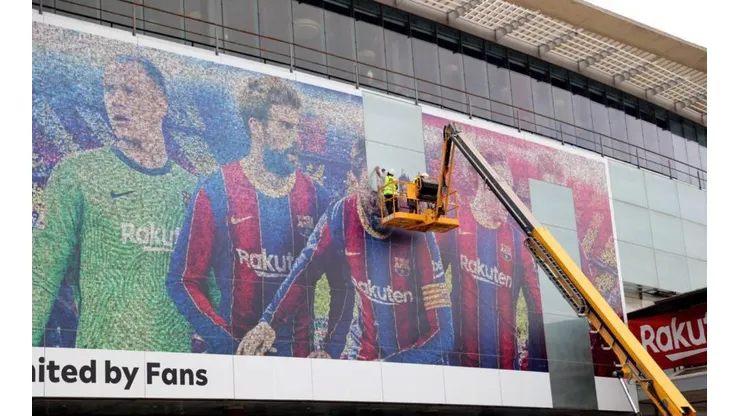 La fuerte imagen del Camp Nou: Eliminan a Lionel Messi.