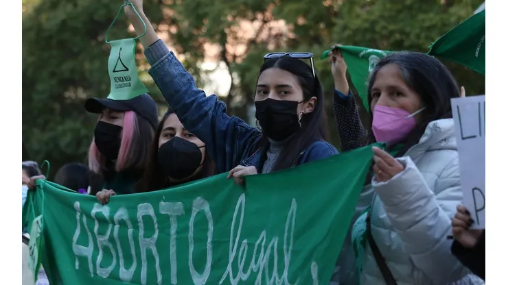 Con votos de la derecha y la DC: Comisión de Mujer rechaza legislar despenalización del aborto